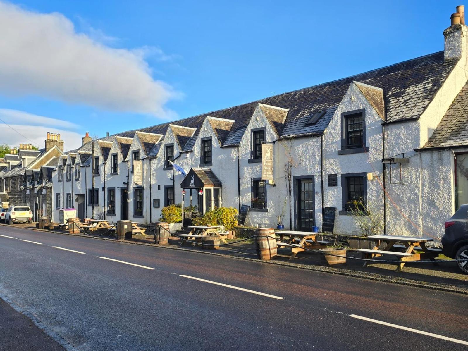 The White Stag Inn Стратайр Экстерьер фото